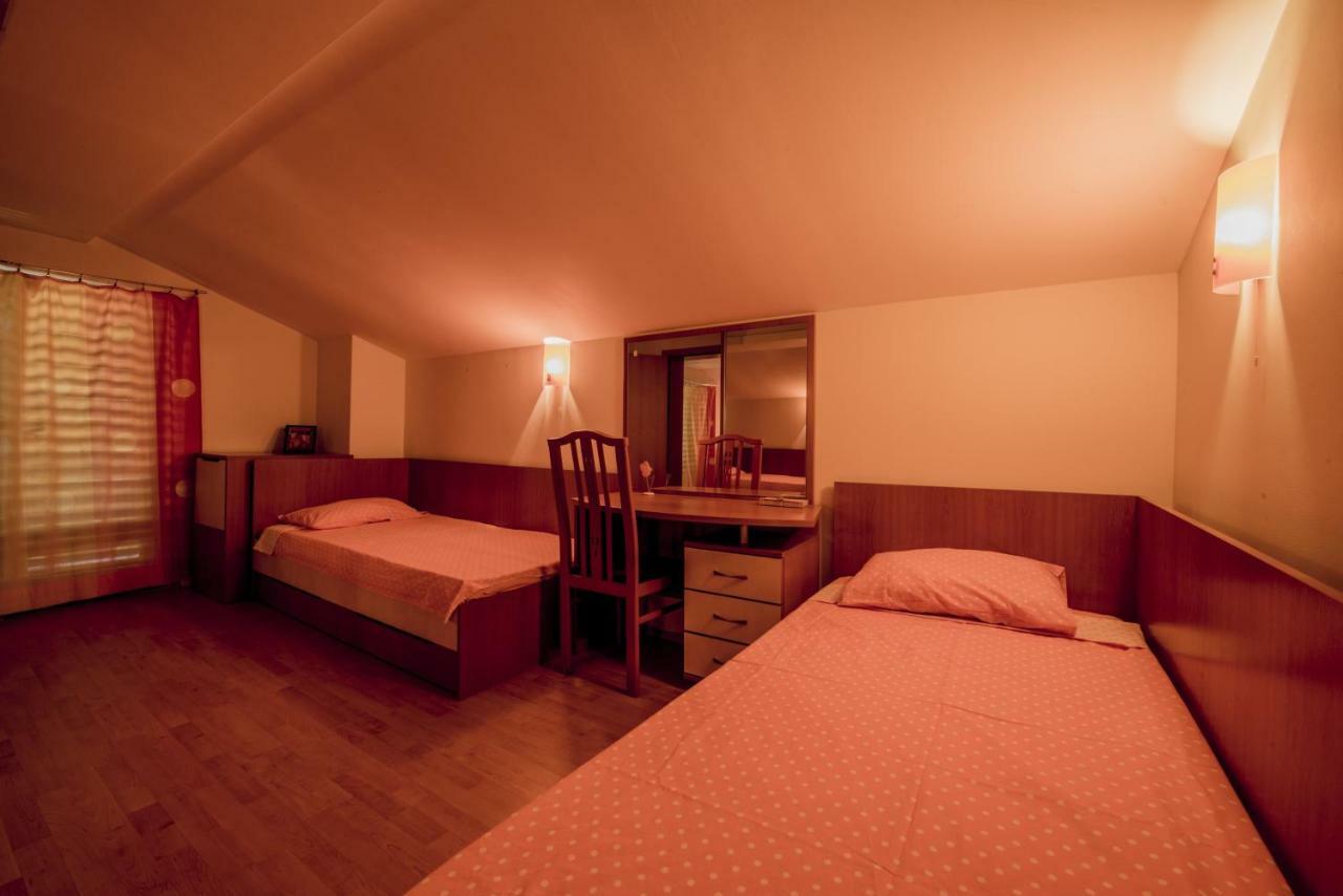 Вила Теkето I Vila Teketo Family Guest House Nikolovo Kültér fotó